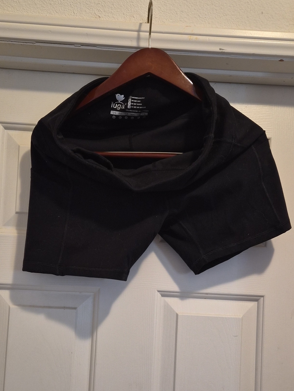 iuga Black Women's Athletic Shorts - High-Waist Performance